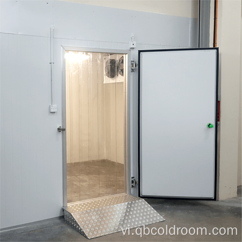 Cửa phòng lạnh có bản lề để bán